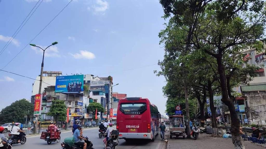 Bán nhà Giải Phóng - diện tích 62.4m2 3 tầng - Mặt phố kinh doanh mạnh - giá 9,3 tỷ