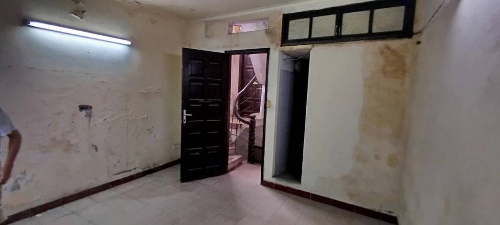 Bán nhà Giải Phóng - diện tích 62.4m2 3 tầng - Mặt phố kinh doanh mạnh - giá 9,3 tỷ