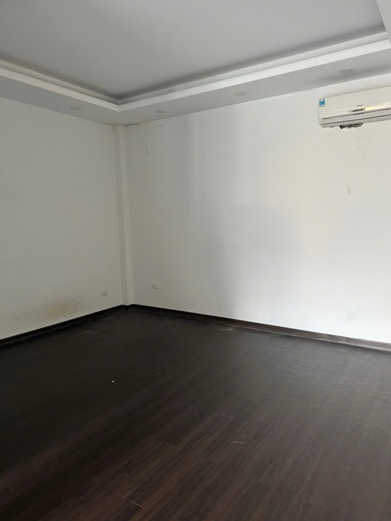 Bán nhà Khương Đình - diện tích 42m2 5 tầng - Mặt ngõ thông, cách phố chỉ 50m - giá 13,5 tỷ