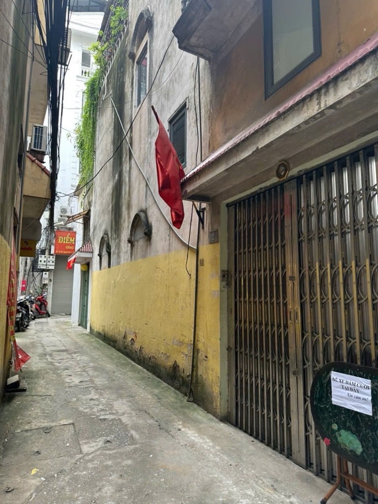 Bán nhà Khương Đình - diện tích 42m2 5 tầng - Mặt ngõ thông, cách phố chỉ 50m - giá 13,5 tỷ