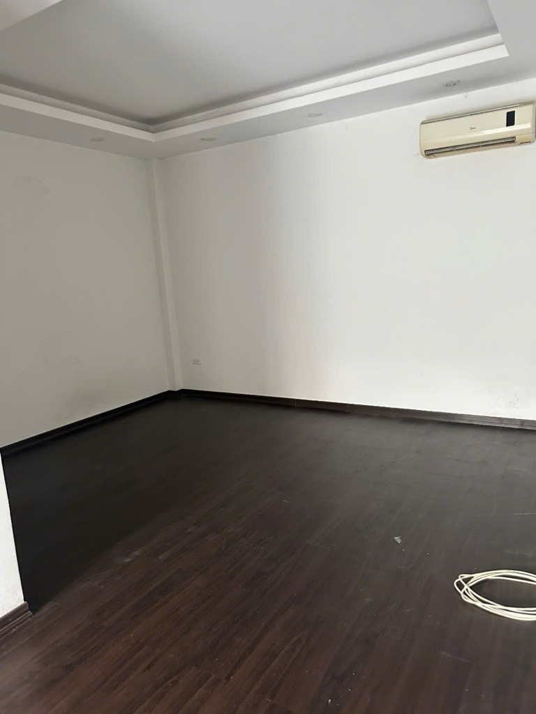 Bán nhà Khương Đình - diện tích 42m2 5 tầng - Mặt ngõ thông, cách phố chỉ 50m - giá 13,5 tỷ