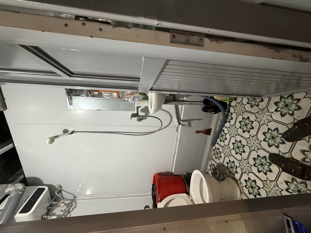 Bán nhà Bùi Xương Trạch - diện tích 36m2 2 tầng - nhà kịch ngõ góc tay trái - giá 2,6 tỷ