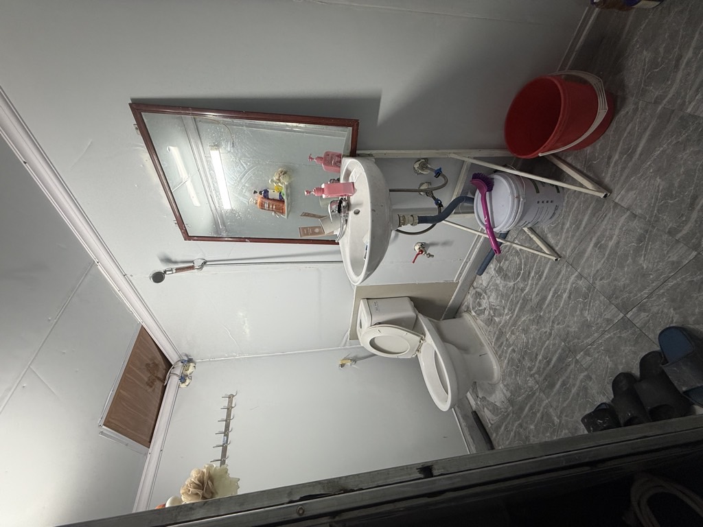 Bán nhà Bùi Xương Trạch - diện tích 36m2 2 tầng - nhà kịch ngõ góc tay trái - giá 2,6 tỷ