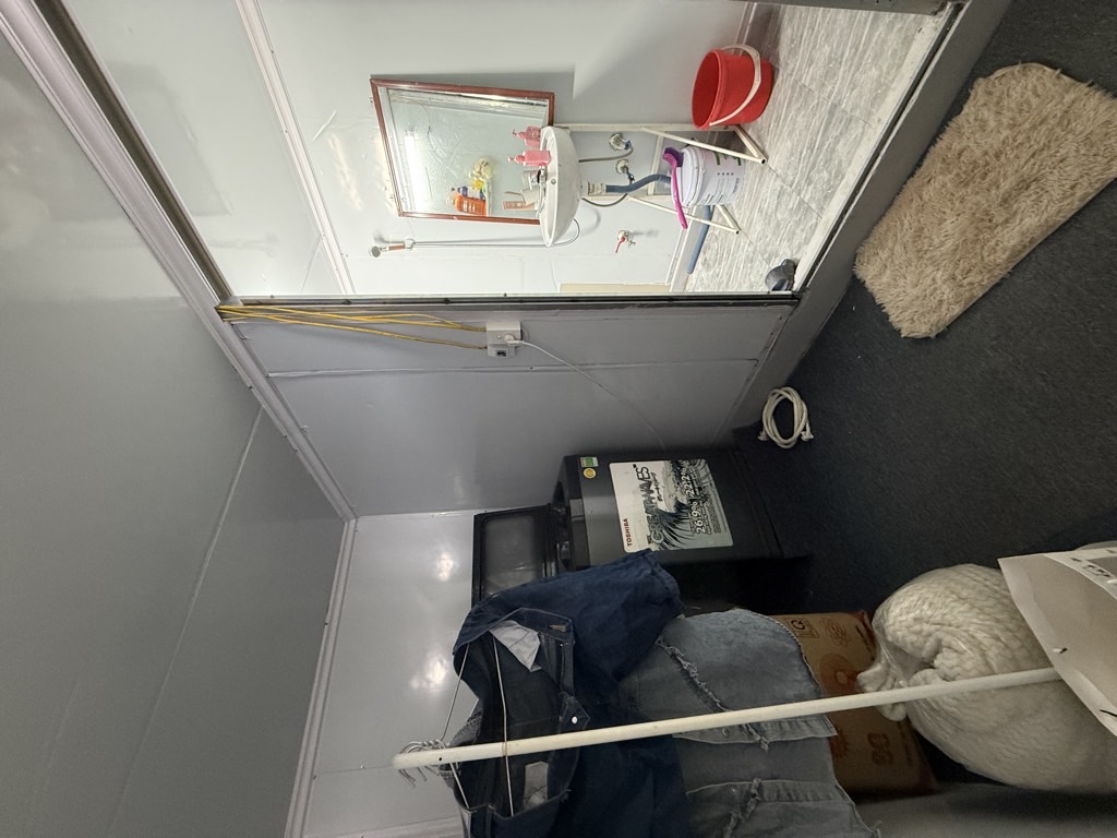 Bán nhà Bùi Xương Trạch - diện tích 36m2 2 tầng - nhà kịch ngõ góc tay trái - giá 2,6 tỷ