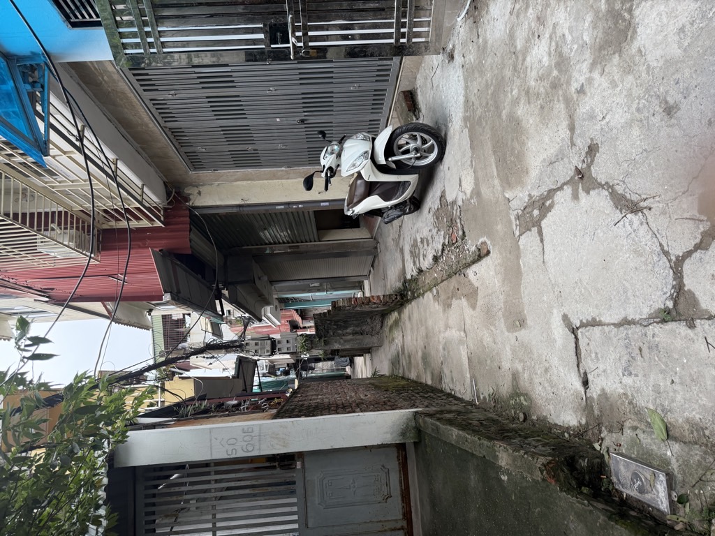 Bán nhà Bùi Xương Trạch - diện tích 36m2 2 tầng - nhà kịch ngõ góc tay trái - giá 2,6 tỷ