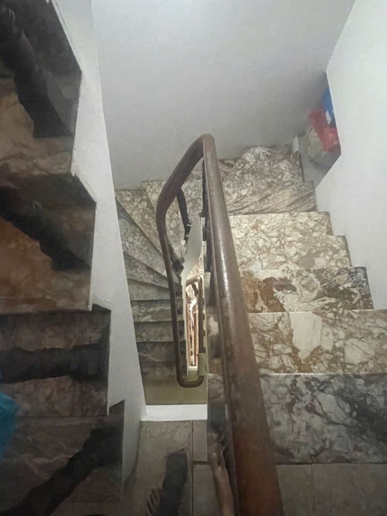 Bán nhà Hào Nam - diện tích 26m2 5 tầng - Sổ đỏ chính chủ sẵn sàng giao dịch - giá 6,3 tỷ