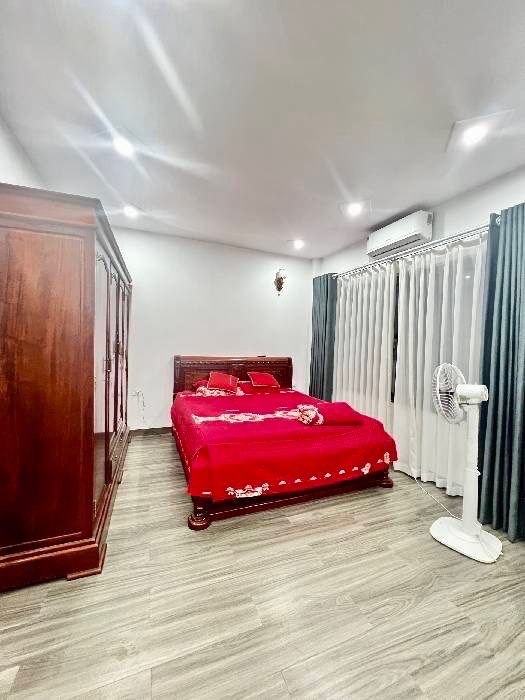 Bán nhà Kim Ngưu - diện tích 64m2 5 tầng - Ô TÔ ĐỖ CỬA - giá 18 tỷ