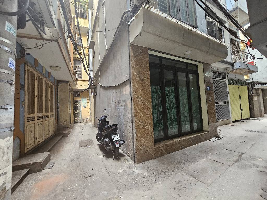 Bán nhà Nguyễn Trãi - diện tích 62,8m2 5 tầng - Nhà đẹp hiếm có - giá 10 tỷ