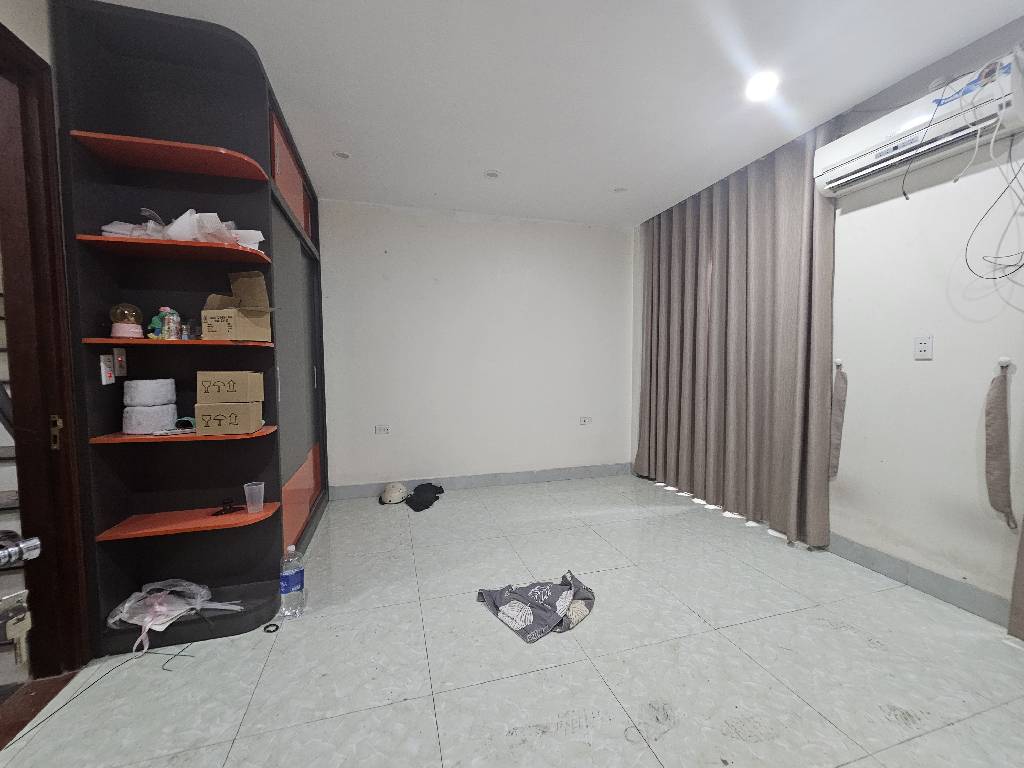 Bán nhà Nguyễn Trãi - diện tích 62,8m2 5 tầng - Nhà đẹp hiếm có - giá 10 tỷ