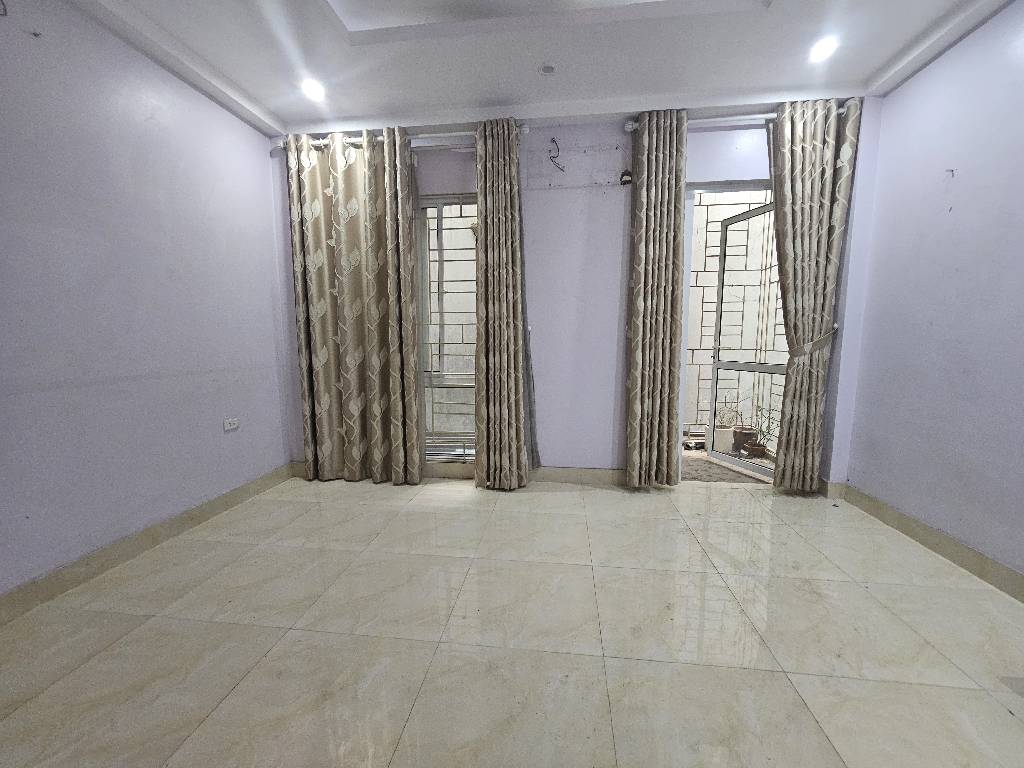 Bán nhà Nguyễn Trãi - diện tích 62,8m2 5 tầng - Nhà đẹp hiếm có - giá 10 tỷ