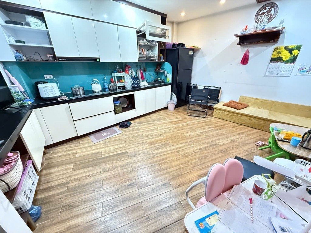 Bán nhà Khâm Thiên - diện tích 23m2 5 tầng - Ô TÔ ĐỖ CỬA - giá 8,75 tỷ