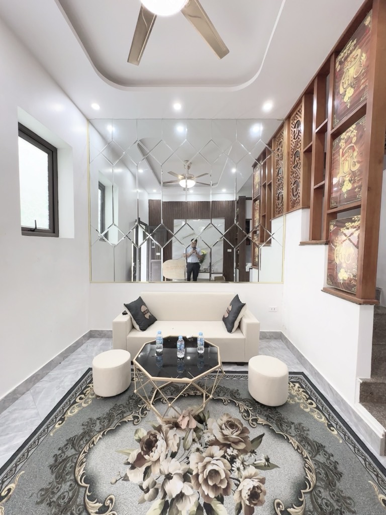 Bán nhà Nam Dư - diện tích 20,6m2 3 tầng - Lô góc, ô tô đỗ cổng - giá 2,8 tỷ