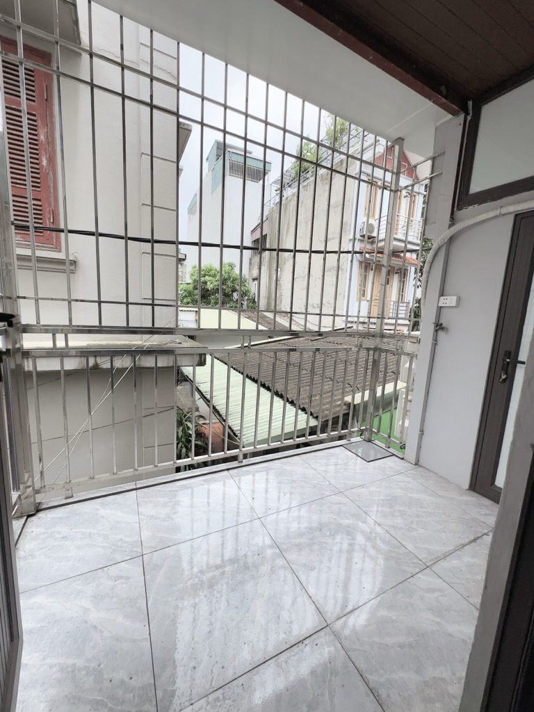 Bán nhà Nam Dư - diện tích 20,6m2 3 tầng - Lô góc, ô tô đỗ cổng - giá 2,8 tỷ