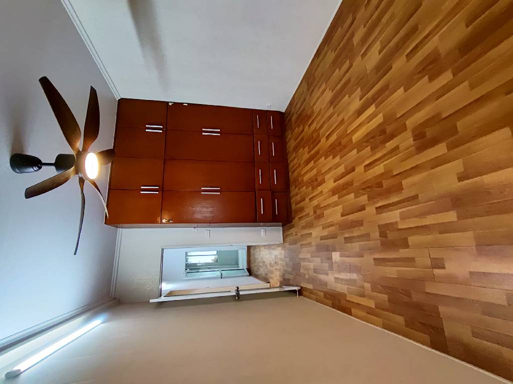 Bán nhà Ngọc Hồi - diện tích 42.7m2 5 tầng - Ô TÔ ĐỖ CẦU THANG - giá 3,4 tỷ