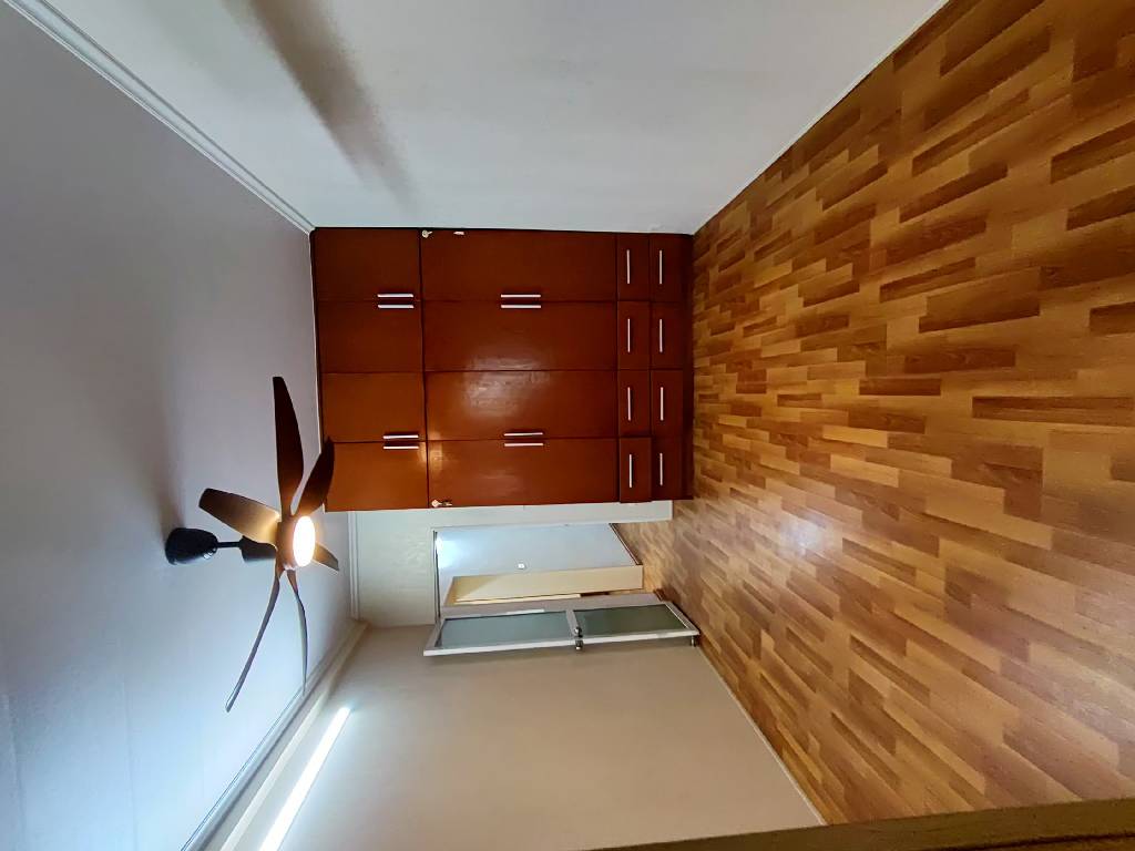 Bán nhà Ngọc Hồi - diện tích 42.7m2 5 tầng - Ô TÔ ĐỖ CẦU THANG - giá 3,4 tỷ