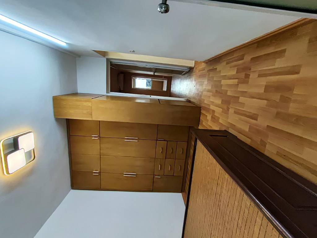 Bán nhà Ngọc Hồi - diện tích 42.7m2 5 tầng - Ô TÔ ĐỖ CẦU THANG - giá 3,4 tỷ