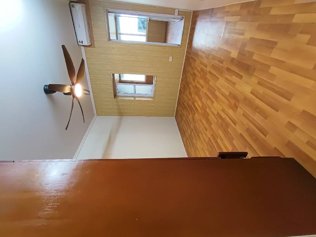 Bán nhà Ngọc Hồi - diện tích 42.7m2 5 tầng - Ô TÔ ĐỖ CẦU THANG - giá 3,4 tỷ