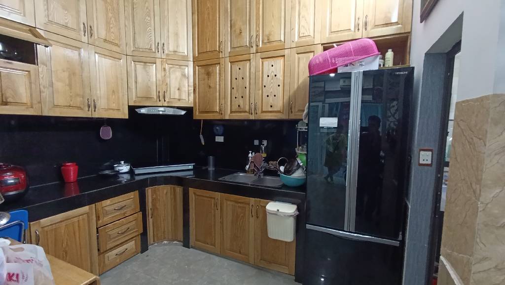 Bán nhà Thanh Xuân Bắc - diện tích 33m2 3 tầng - Ô tô tránh trước cửa - giá 3,8 tỷ