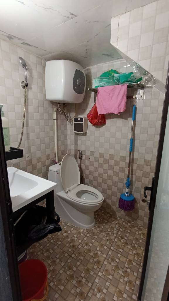 Bán nhà Thanh Xuân Bắc - diện tích 33m2 3 tầng - Ô tô tránh trước cửa - giá 3,8 tỷ