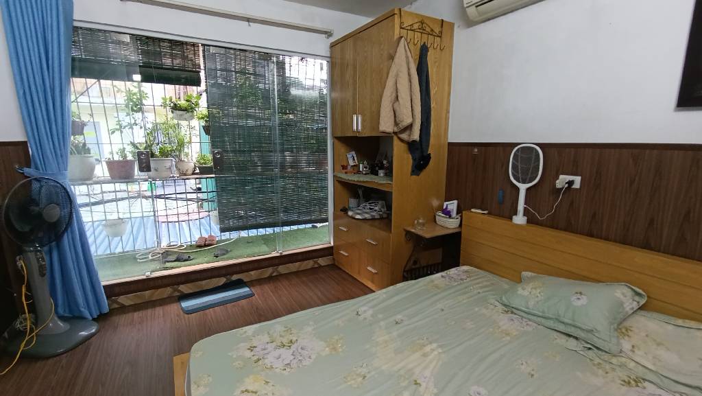 Bán nhà Thanh Xuân Bắc - diện tích 33m2 3 tầng - Ô tô tránh trước cửa - giá 3,8 tỷ