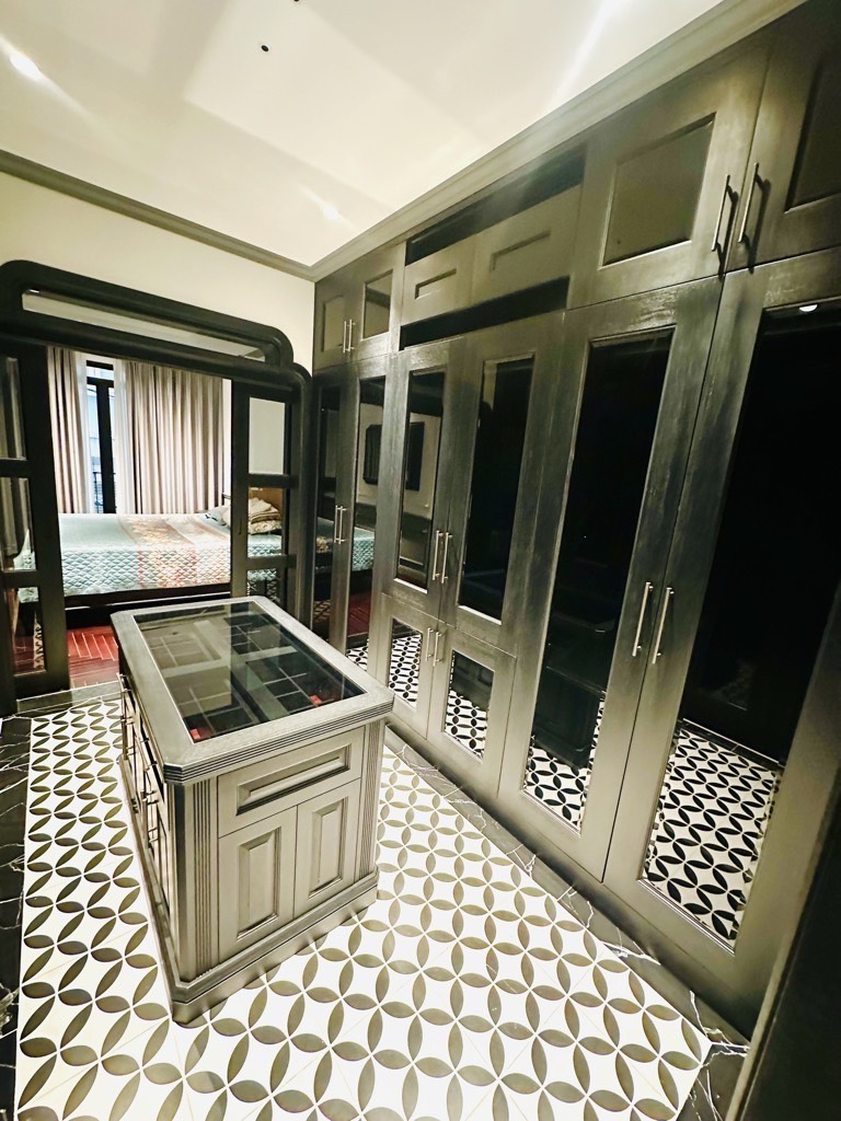 Bán nhà Thịnh Liệt - diện tích 48.5m2 5 tầng - Ô tô đỗ cửa - giá 14 tỷ