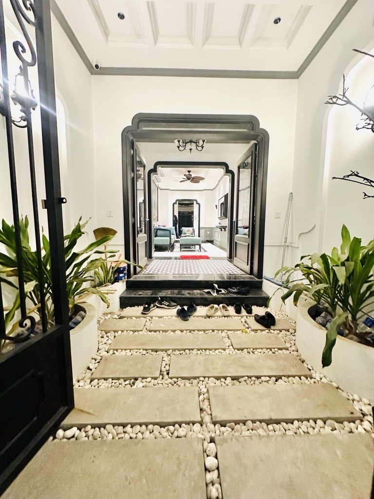 Bán nhà Thịnh Liệt - diện tích 48.5m2 5 tầng - Ô tô đỗ cửa - giá 14 tỷ