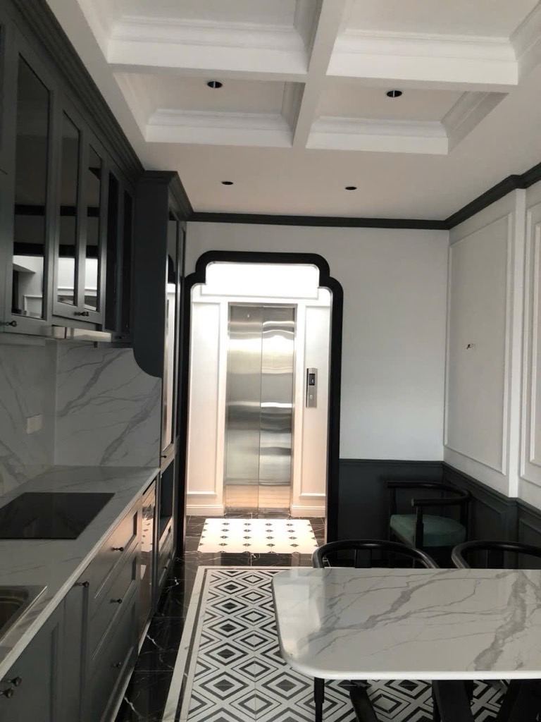 Bán nhà Thịnh Liệt - diện tích 48.5m2 5 tầng - Ô tô đỗ cửa - giá 14 tỷ