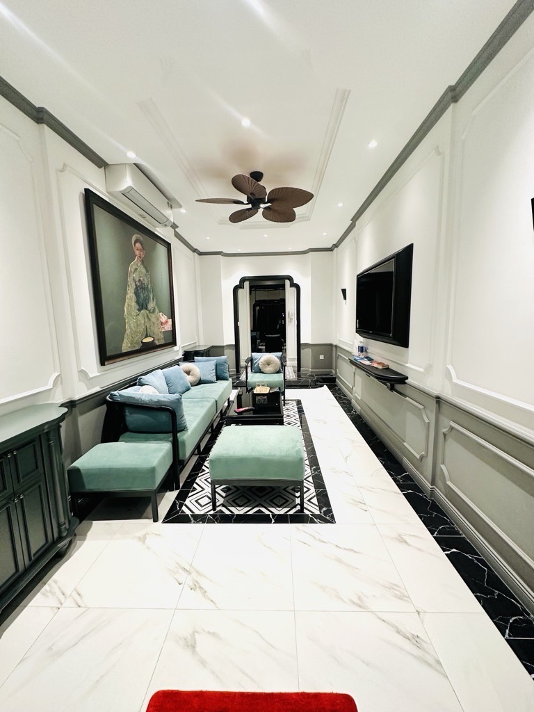 Bán nhà Thịnh Liệt - diện tích 48.5m2 5 tầng - Ô tô đỗ cửa - giá 14 tỷ