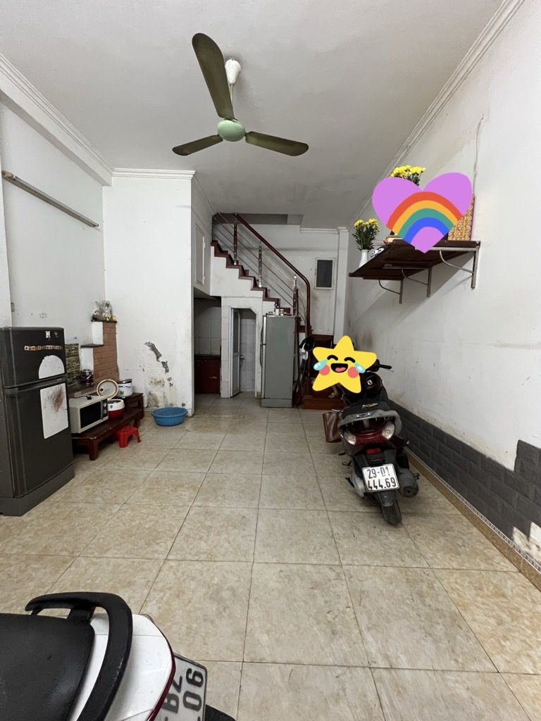 Bán nhà Trần Khát Chân, Lương Yên nhỉnh 6 tỷ - 30m2 4 tầng - Lô góc 3 mặt thoáng - ô tô đỗ cửa -