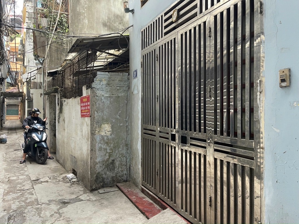 Bán nhà Nhân Hoà - diện tích 45m2 5 tầng - Ngõ thông sang 144 Quan Nhân - giá 12 tỷ