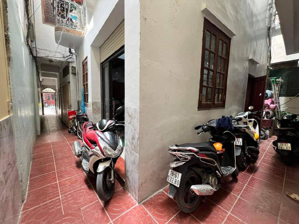 Bán nhà Nguyễn Ngọc Nại - diện tích 41m2 4 tầng - Lô góc, kinh doanh online - giá 13 tỷ