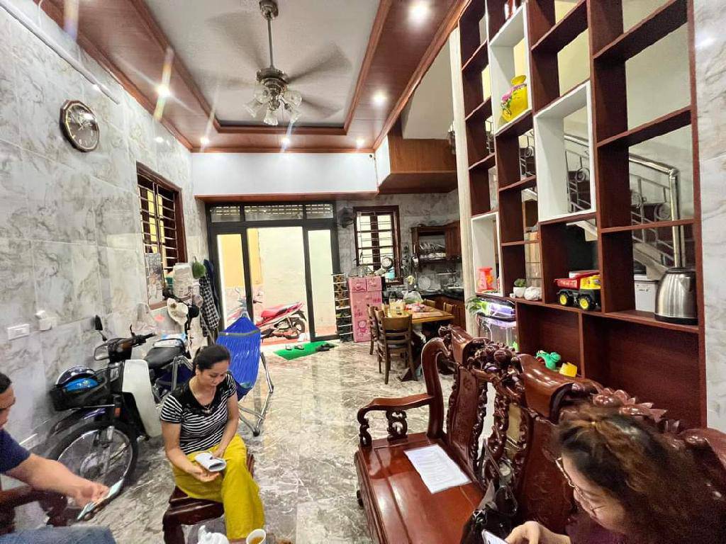 Bán nhà Nguyễn Ngọc Nại - diện tích 41m2 4 tầng - Lô góc, kinh doanh online - giá 13 tỷ