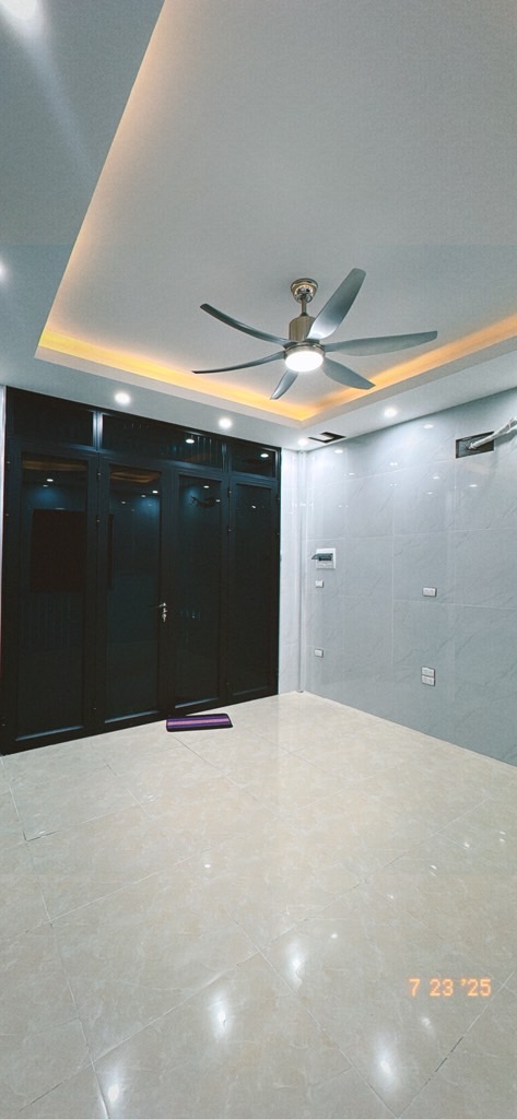 Bán nhà Ngõ Văn Hương - diện tích 25.8m2 4 tầng - Nhà đẹp ở luôn - giá 6,9 tỷ