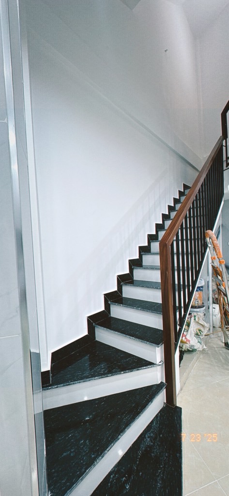 Bán nhà Ngõ Văn Hương - diện tích 25.8m2 4 tầng - Nhà đẹp ở luôn - giá 6,9 tỷ