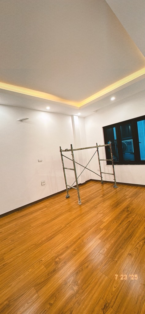 Bán nhà Ngõ Văn Hương - diện tích 25.8m2 4 tầng - Nhà đẹp ở luôn - giá 6,9 tỷ