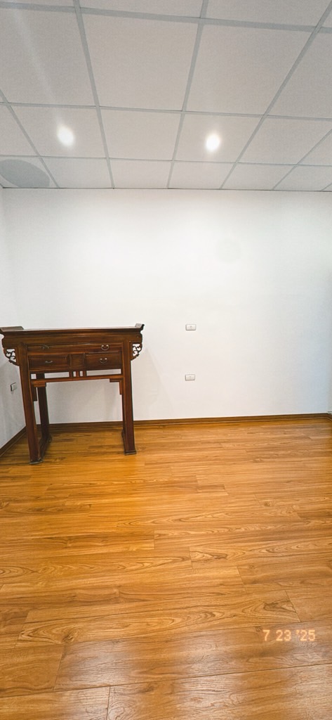 Bán nhà Ngõ Văn Hương - diện tích 25.8m2 4 tầng - Nhà đẹp ở luôn - giá 6,9 tỷ