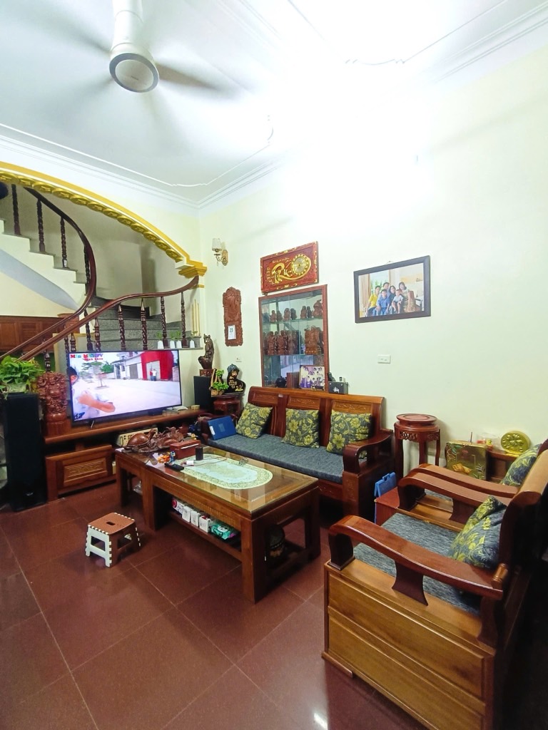 Bán nhà Thanh Lân - diện tích 60m2 5 tầng - Ô TÔ SÁT NHÀ - giá 11,5 tỷ