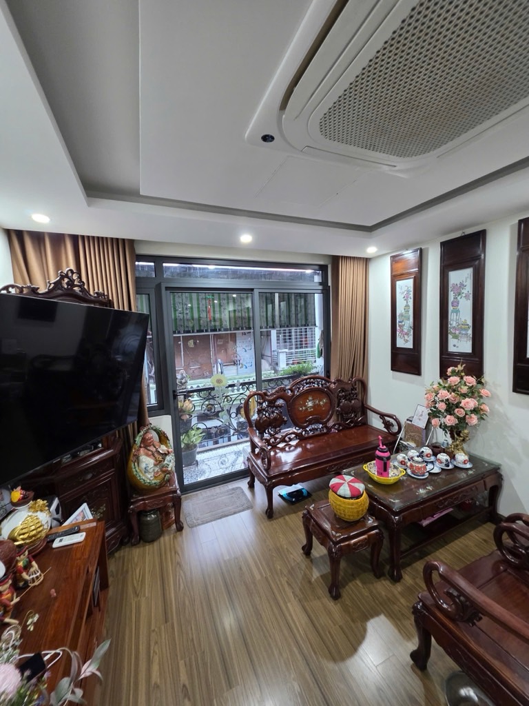 Bán nhà Minh Khai - diện tích 46m2 6 tầng - Ô TÔ VỈA HÈ - giá 24,5 tỷ