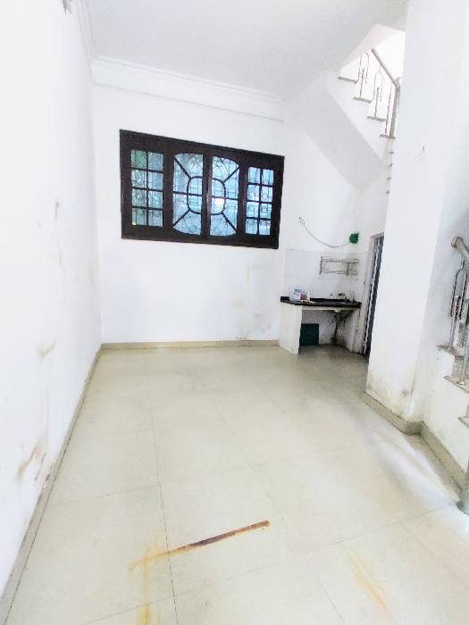 Bán nhà Minh Khai - diện tích 26,6m2 4 tầng - ô tô đỗ cổng - giá 9,1 tỷ