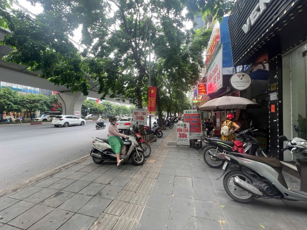 Bán nhà Minh Khai - diện tích 26,6m2 4 tầng - ô tô đỗ cổng - giá 9,1 tỷ