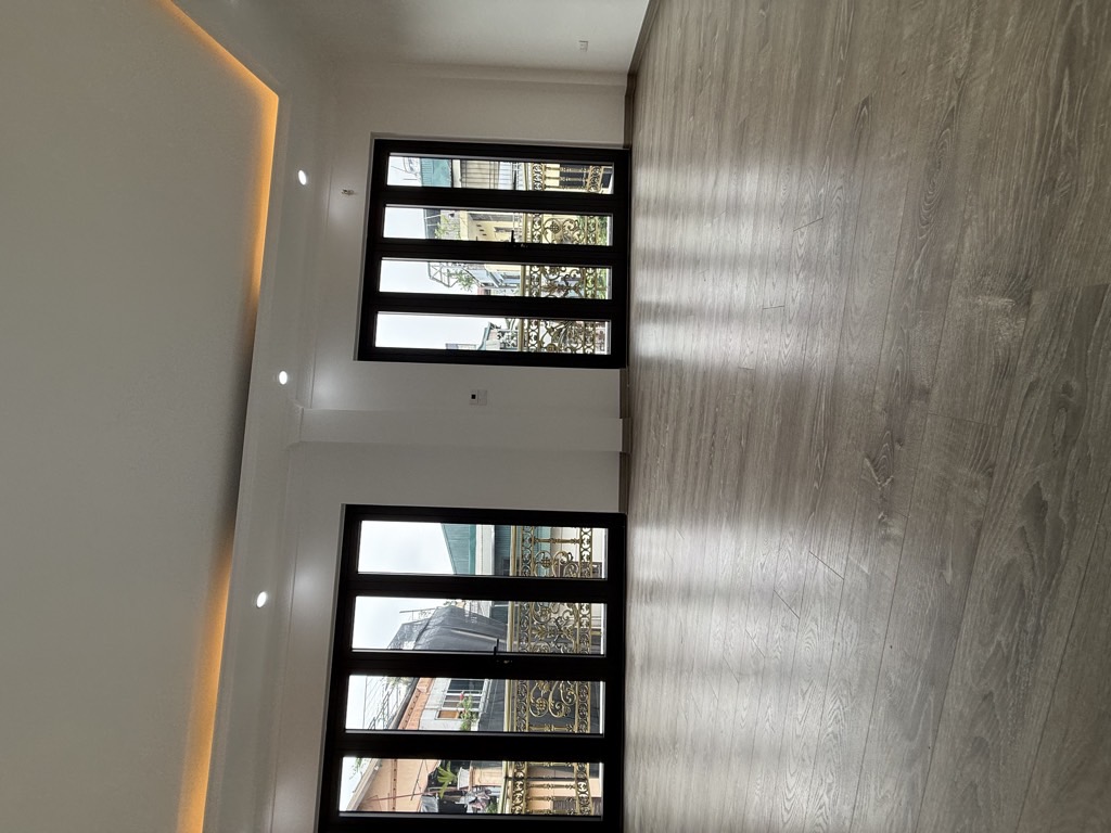 Bán nhà Hoàng Mai - diện tích 39m2 5 tầng - Ô TÔ - giá 17 tỷ