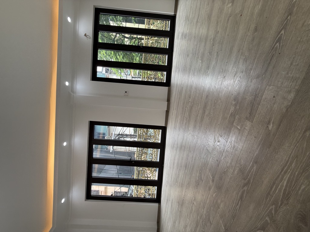 Bán nhà Hoàng Mai - diện tích 39m2 5 tầng - Ô TÔ - giá 17 tỷ