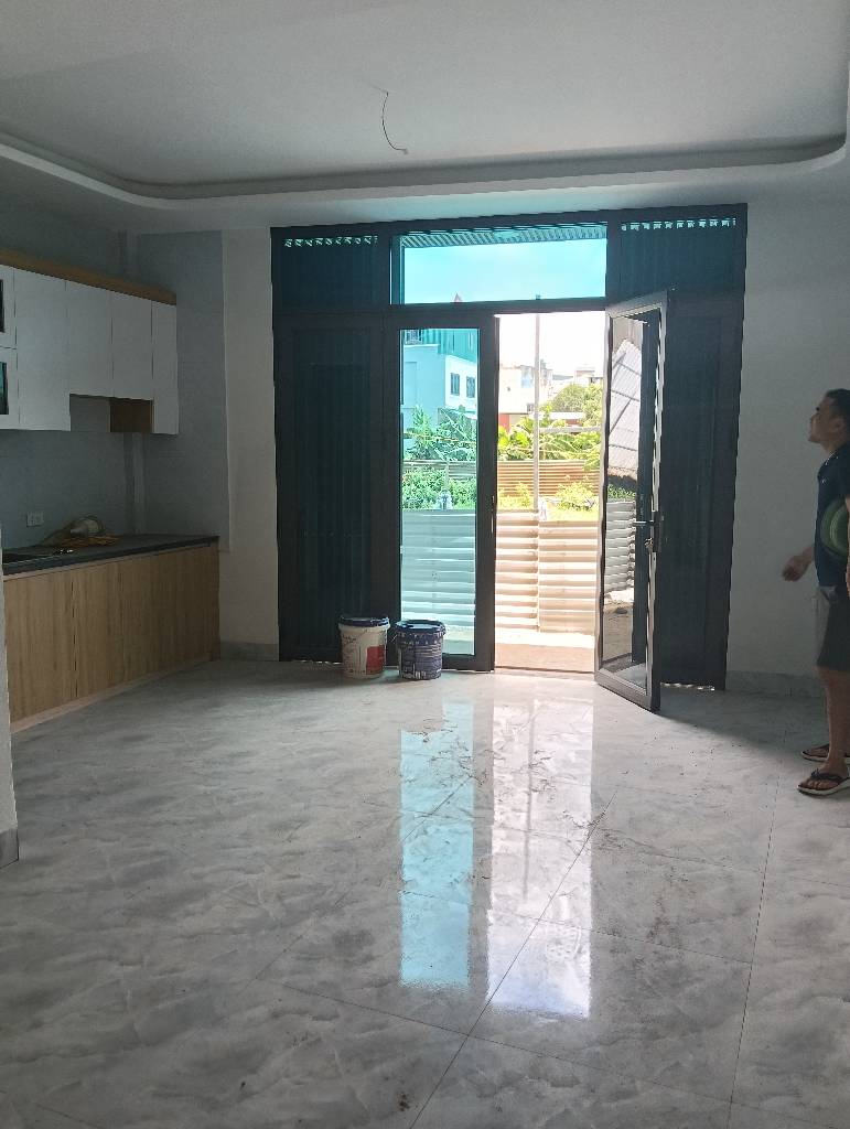 Bán nhà Định Công Hạ - diện tích 34m2 2 tầng - Lô góc - giá 2 tỷ