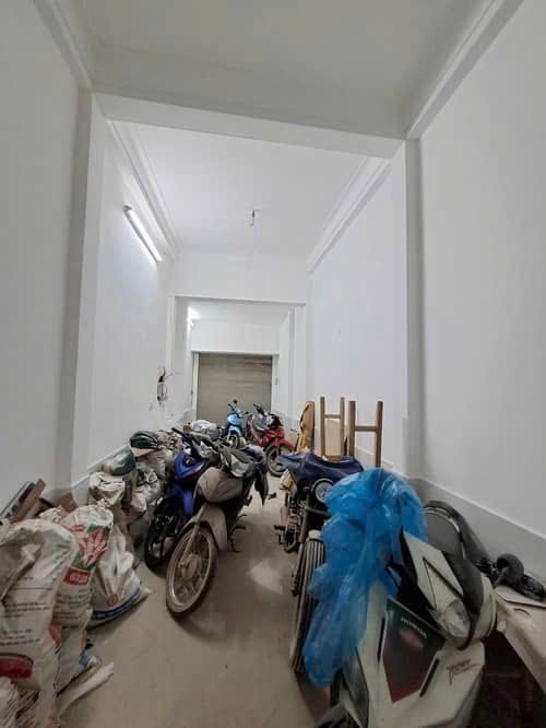 Bán nhà Giải Phóng - diện tích 82.5m2 6 tầng - mặt ngõ ô tô - giá 21 tỷ