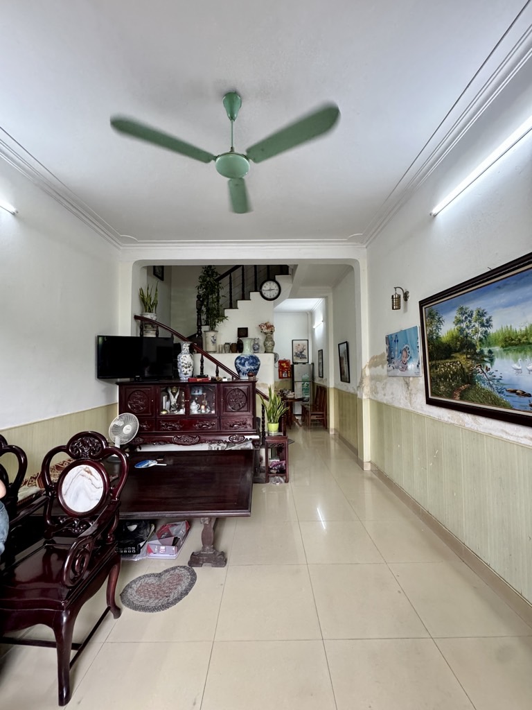 Bán nhà Trương Định - diện tích 41m2 3 tầng - LÔ GÓC - 3 THOÁNG - GẦN OTO - giá 10 tỷ