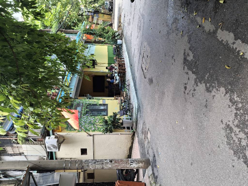 Bán nhà Khuất Duy Tiến - diện tích 46,8m2 1 tầng - Ô TÔ QUA - giá 8,2 tỷ