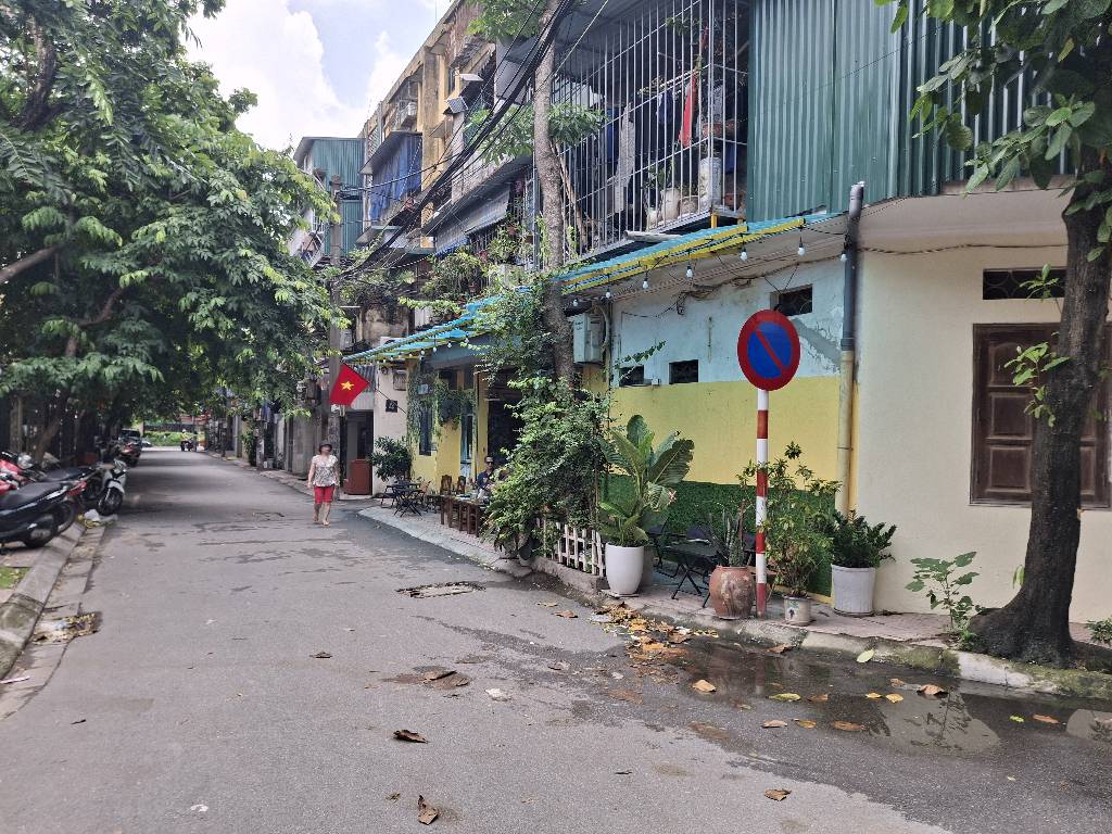 Bán nhà Khuất Duy Tiến - diện tích 46,8m2 1 tầng - Ô TÔ QUA - giá 8,2 tỷ