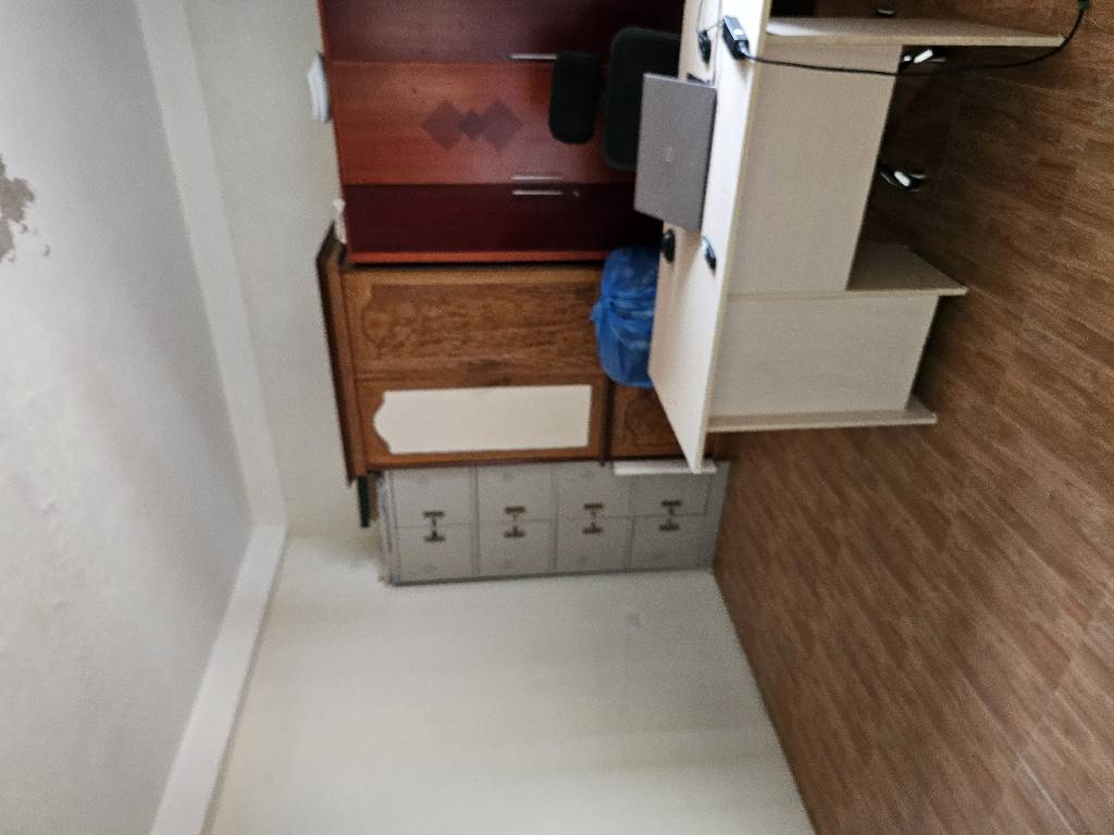 Bán nhà Lê Trọng Tấn - diện tích 93.6m2 3 tầng - Cách mặt phố 10m - giá 23,5 tỷ