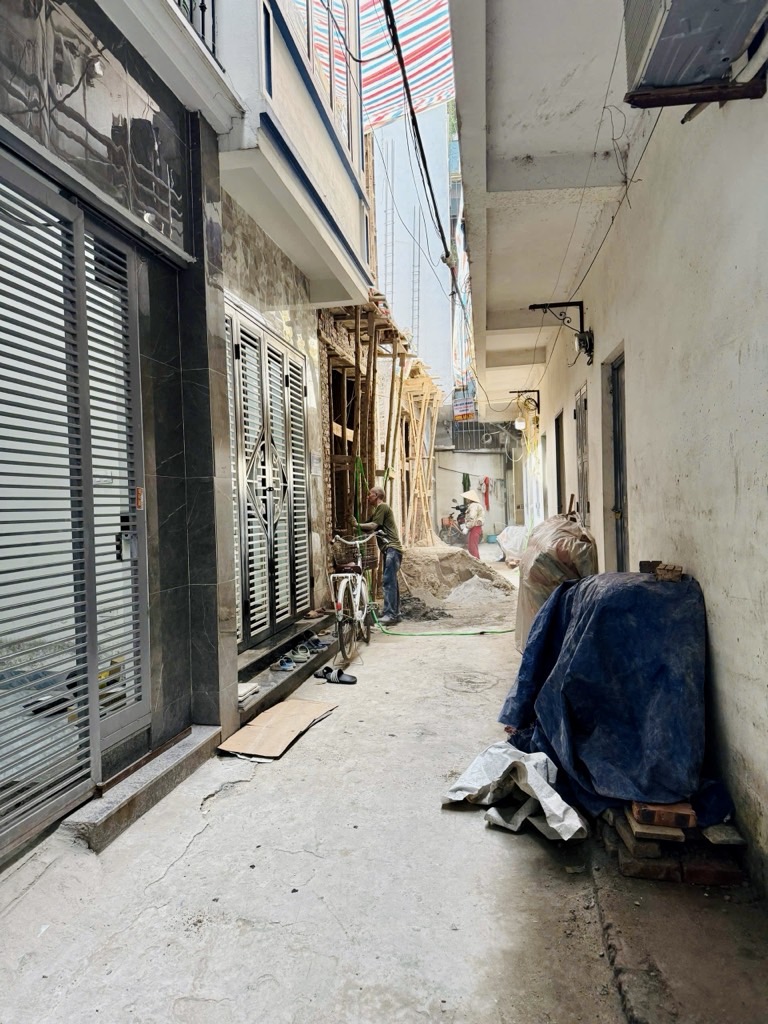 Bán nhà Lĩnh Nam - diện tích 48m2 6 tầng - Gà đẻ trứng vàng, cho thuê 40tr/tháng - giá 12 tỷ