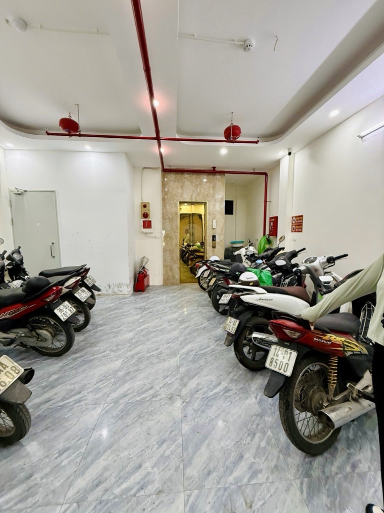 Bán nhà Lĩnh Nam - diện tích 48m2 6 tầng - Gà đẻ trứng vàng, cho thuê 40tr/tháng - giá 12 tỷ